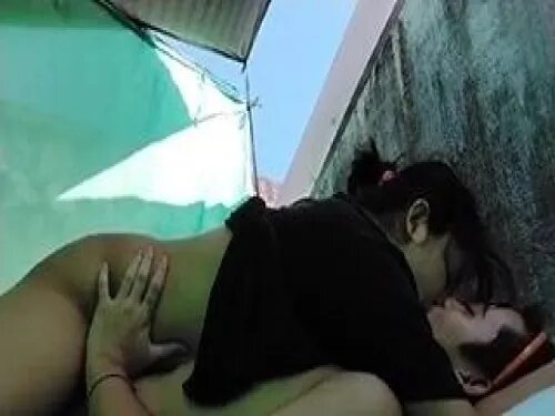 Ngentot di Atas Rumah